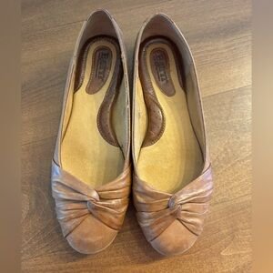 Women's Born Tan Flats size 9